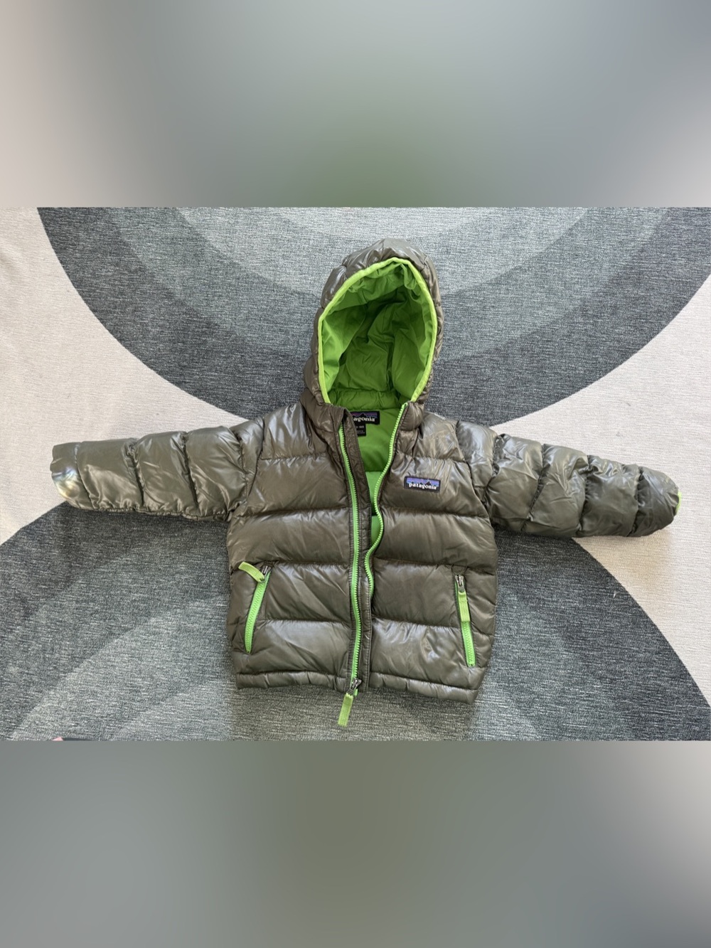 Patagonia Baby Hi-Loft Down Sweater Hoody Kids Green Puffer Jacket 12-18 mo